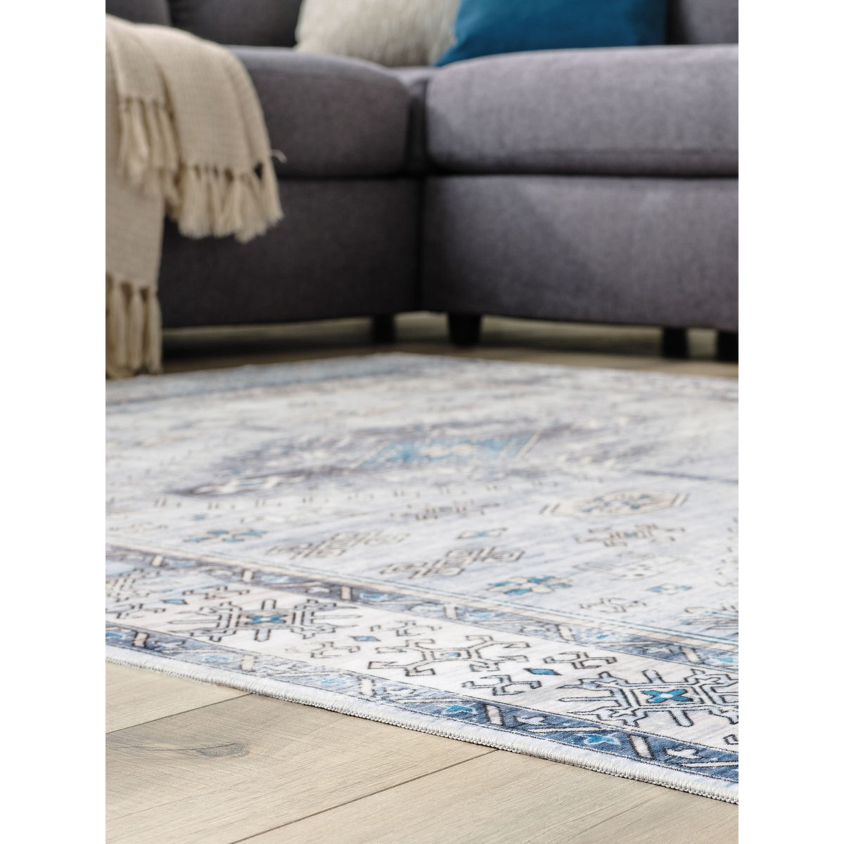 Hebruns Area Rug 5'x7' Dufresne Furniture and Appliances