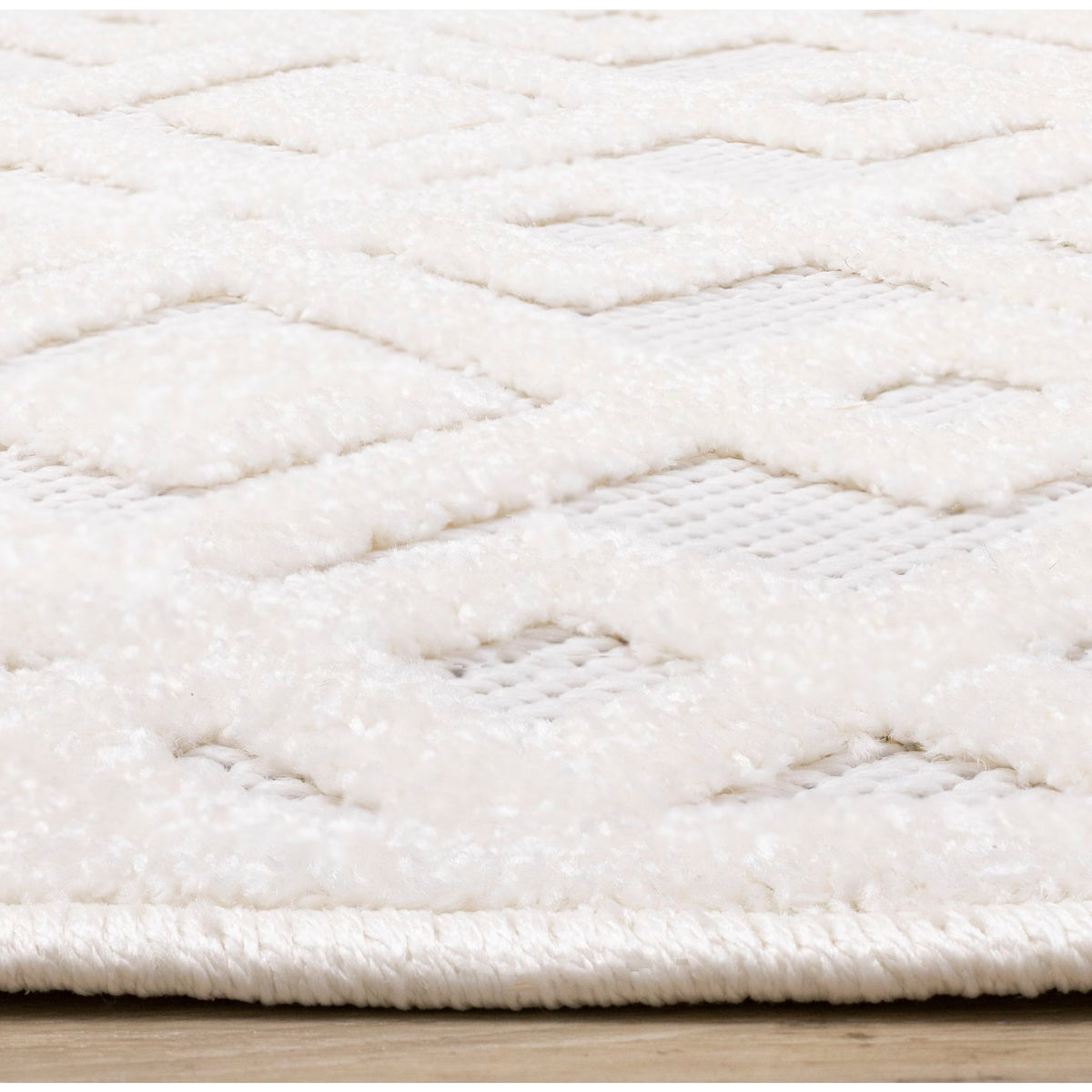 Oskar Area Rug 5'x8' Dufresne Furniture and Appliances